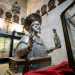 Infine, fuori dalle teche in vetro, abbiamo un busto argenteo di San Nicola decorato da pietre preziose: dono di fine 700 della nobile famiglia napoletana Caracciolo